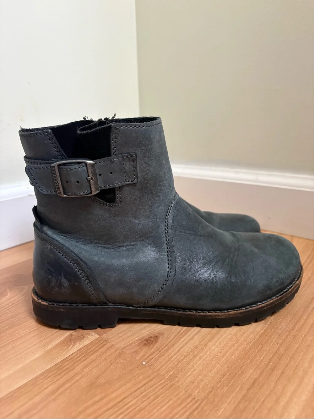 Birkenstock sturdy leather